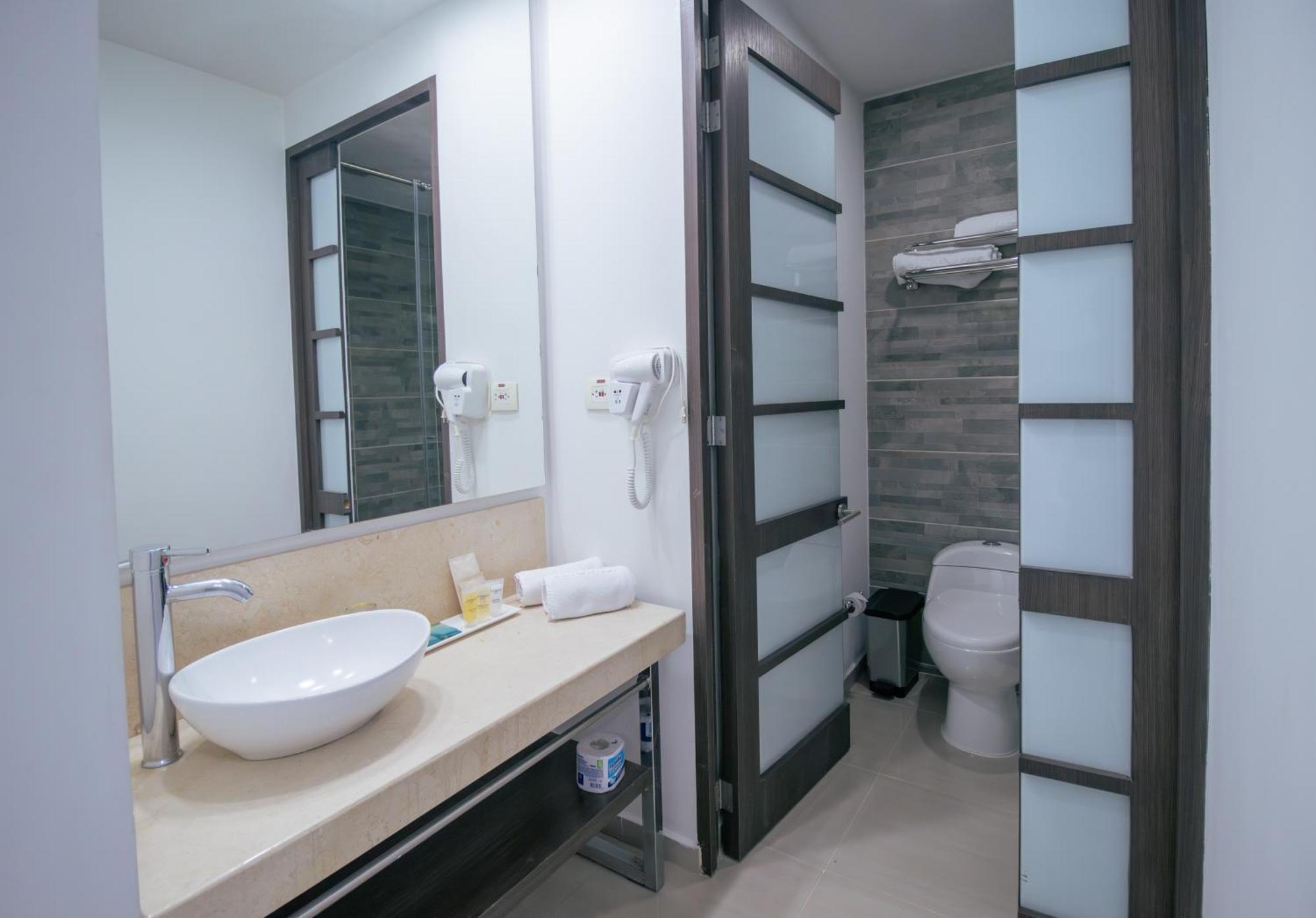 San Simon Hotel Pereira By Soratama 외부 사진 Bathroom