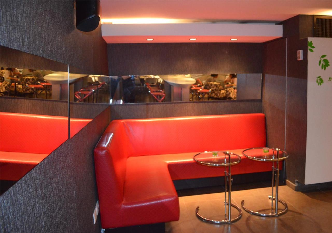 San Simon Hotel Pereira By Soratama 외부 사진 Interior of a nightclub