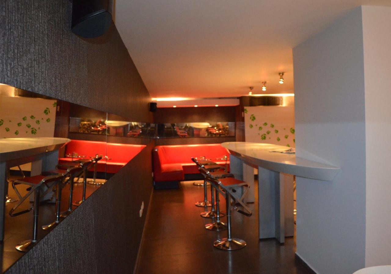 San Simon Hotel Pereira By Soratama 외부 사진 The interior of the restaurant